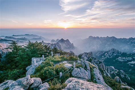 如何坐車去嶗山？嶗山不僅僅是一座山，更是歷史上文人墨客寄情山水、抒發情感的重要場所。